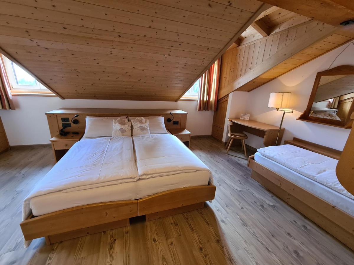 Hotel Piedibosco موينا المظهر الخارجي الصورة