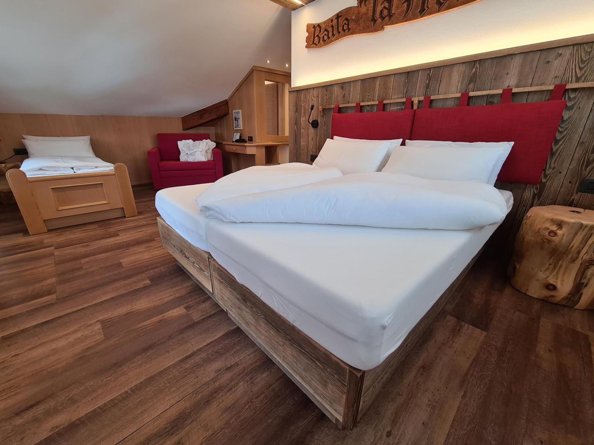 Hotel Piedibosco موينا المظهر الخارجي الصورة