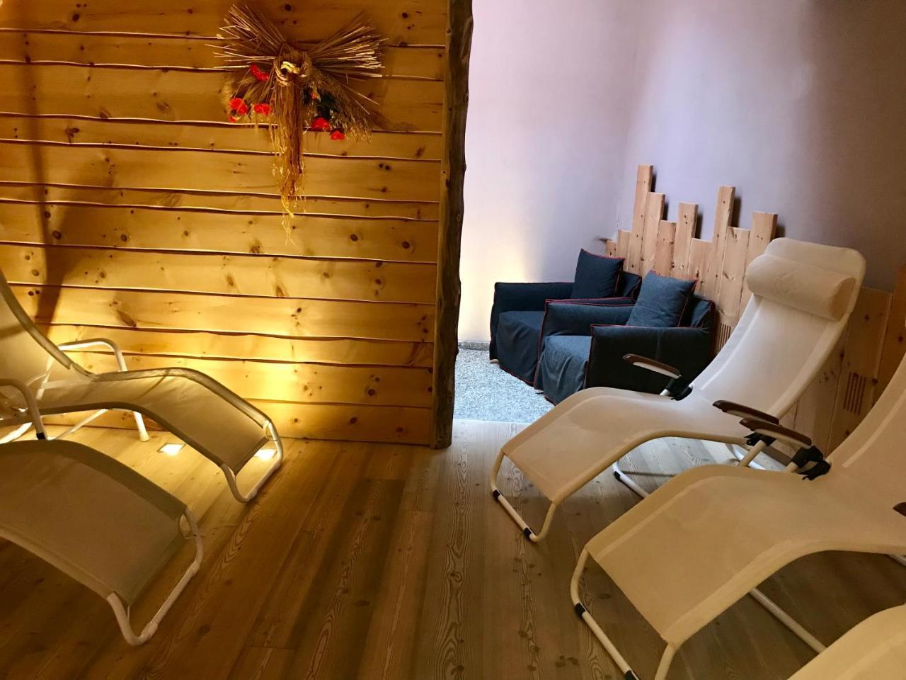 Hotel Piedibosco موينا المظهر الخارجي الصورة